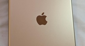 Good
													Apple iPad 5th Gen - Wi-Fi, Gold, 32 GB, A1822, photo 3 of 3