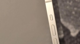 Mint
													Apple iPhone 14 - Unlocked, Starlight, 128 GB, A2649, photo 4 of 9