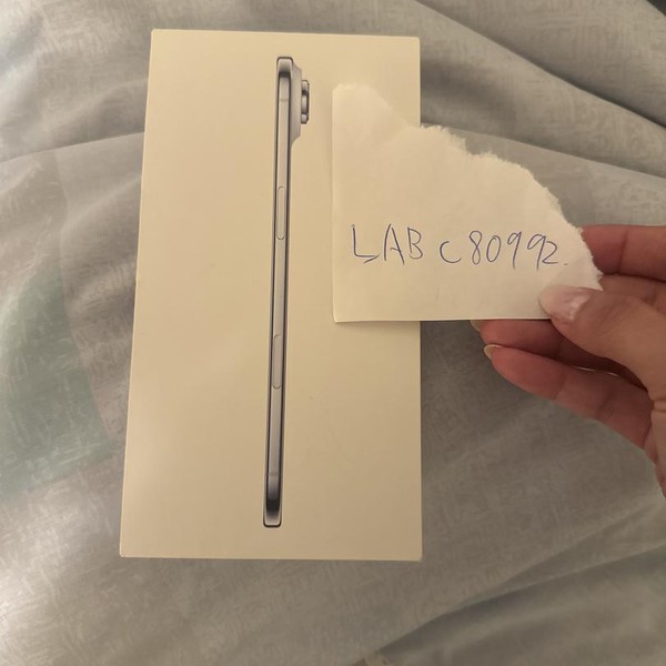 Apple iPhone Air - Unlocked Non-US, 256 GB, Sky Blue, A3517