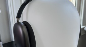 Used
													Apple AirPods Max - Gray, photo 1 of 8