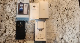 Mint
													Oppo Find X8 - Unlocked Non-US, Space Black, 256 GB, 12 GB, photo 2 of 10