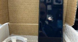 Mint
													Apple iPhone SE 3rd Gen 2022 - Unlocked, Midnight, 64 GB, A2595, photo 2 of 6