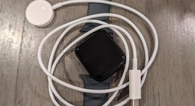 Good
													Apple Watch SE 2nd Gen 44mm - Unlocked, Midnight, A2727 - Cellular, Aluminum, photo 2 of 6