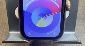 Fair
													Apple Watch SE 1st Gen 40mm - Unlocked, Gold, A2353 - Cellular, Aluminum, photo 1 of 6