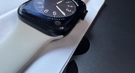 Fair
													Apple Watch Series 7 45mm - Midnight, A2474 - GPS, Aluminum, photo 4 of 5