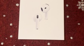 New
													Apple AirPods 4th Gen - Active Noise Cancellation, photo 2 of 4