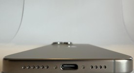 Good
													Apple iPhone 15 Pro Max - Verizon, Natural, 256 GB, A2849, photo 3 of 10