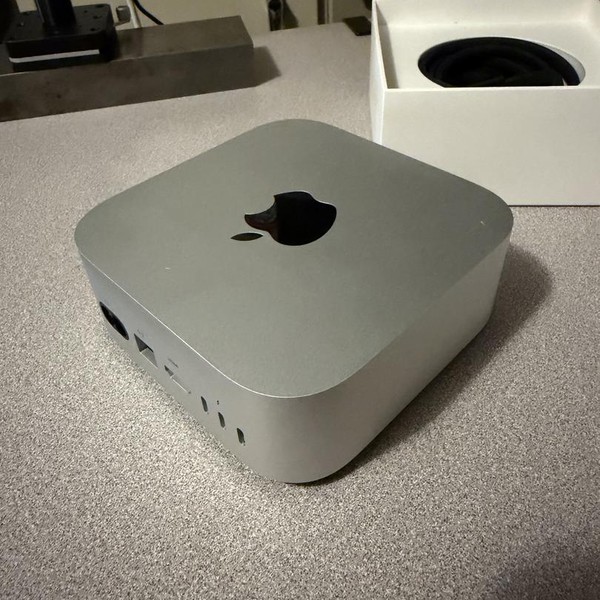 Mac Mini 2024 - 256 GB, 16 GB, Apple M4