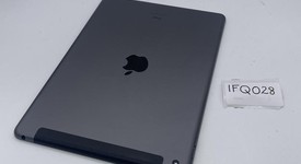 Fair
													Apple iPad 9th Gen - Unlocked, Gray, 64 GB, A2603, photo 3 of 4