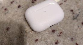 Used
													Apple AirPods Pro 2 - USB-C, photo 2 of 4