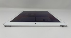 Good
													Apple iPad Air 2 - Unlocked, Silver, 32 GB, photo 3 of 6