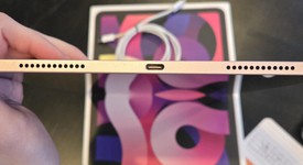 Good
													Apple iPad Air 4th Gen - Wi-Fi, Rose Gold, 64 GB, A2316, photo 5 of 6