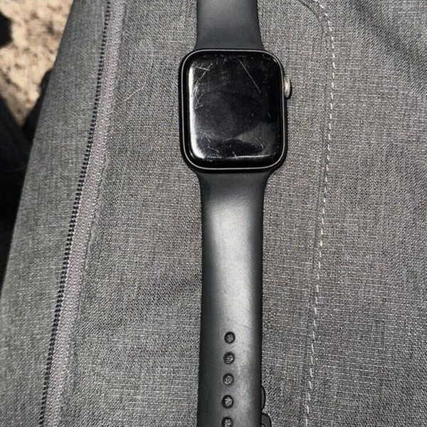 Apple Watch Series 5 40mm - Gray, A2092 - GPS, Aluminum