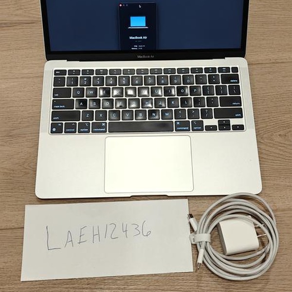 MacBook Air 2020 - 13 inch - 512 GB, Silver, 8 GB, Apple M1