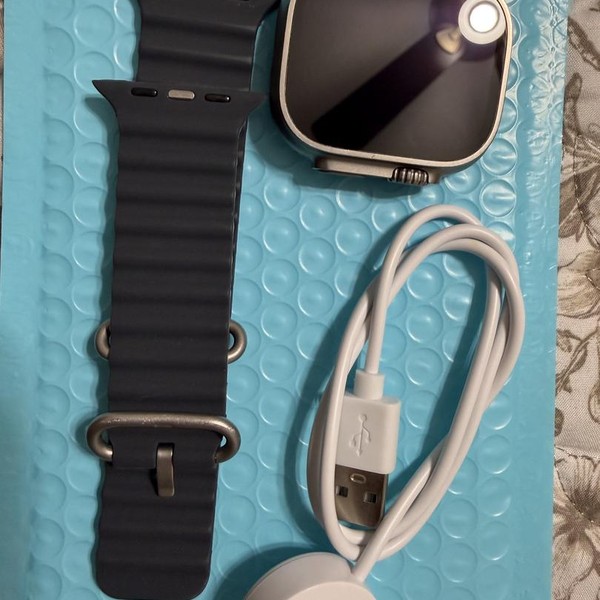 Apple Watch Ultra 49mm - Unlocked, Titanium, A2622