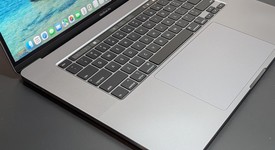 Good
													MacBook Pro 2019 - 16" - I9, Silver, 1 TB, 32 GB, photo 3 of 13