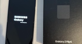 Good
													Samsung Galaxy Z Flip5 - Unlocked, Graphite, 512 GB, 8 GB, SM-F731U1, photo 1 of 14