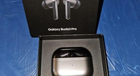 Used
													Samsung Galaxy Buds3 Pro - Silver, photo 3 of 3