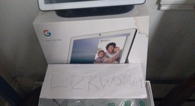 Mint
													Google Nest Hub Max - Charcoal, photo 1 of 7