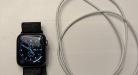 Good
													Apple Watch Series 4 44mm - Gray, A1978 - GPS, Aluminum, photo 2 of 6