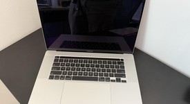 Good
													MacBook Pro 2019 - 16" - I9, Silver, 1 TB, 16 GB, photo 1 of 11