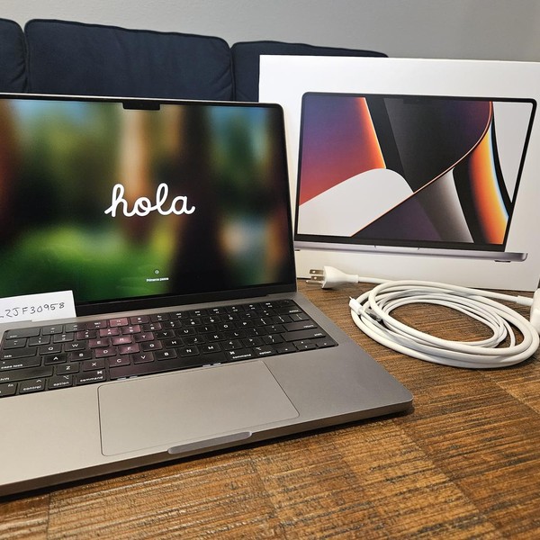 MacBook Pro 2021 - 14 inch - 512 GB, Gray, 16 GB, Apple M1 Pro 8-core