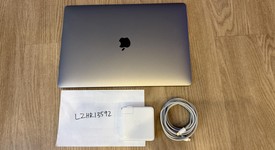 Good
													MacBook Pro 2018 (With Touch Bar) - 15" - I7, Gray, 256 GB, 16 GB, photo 3 of 8