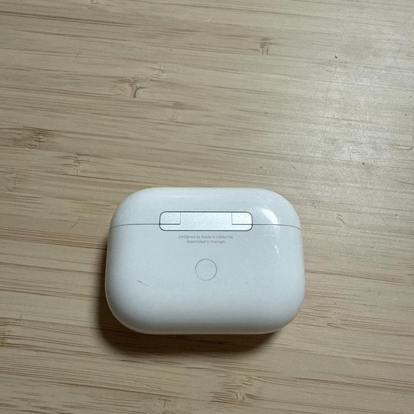 Apple AirPods Pro - Wireless Case