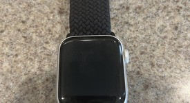 Mint
													Apple Watch Series 5 40mm - Unlocked Non-US, Silver, A2156 Non-US Cellular, Nike, photo 3 of 7