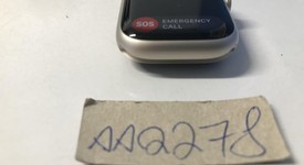 Good
													Apple Watch Series 7 41mm - Unlocked, Starlight, A2475 - Cellular, Nike, photo 3 of 11