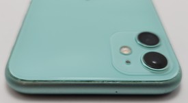 Fair
													Apple iPhone 11 - T-Mobile, Green, 64 GB, A2111, photo 4 of 5