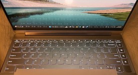 Mint
													Lenovo Yoga Laptop, photo 2 of 13