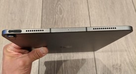Good
													Apple iPad Air 5th Gen - Unlocked, Gray, 64 GB, A2589, photo 1 of 6