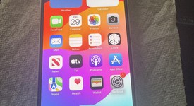 Mint
													Apple iPhone 13 - Verizon, Starlight, 256 GB, A2482, photo 4 of 10