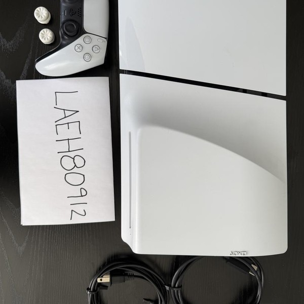 PlayStation 5 Slim Standard Edition (2023) - 1 TB, White