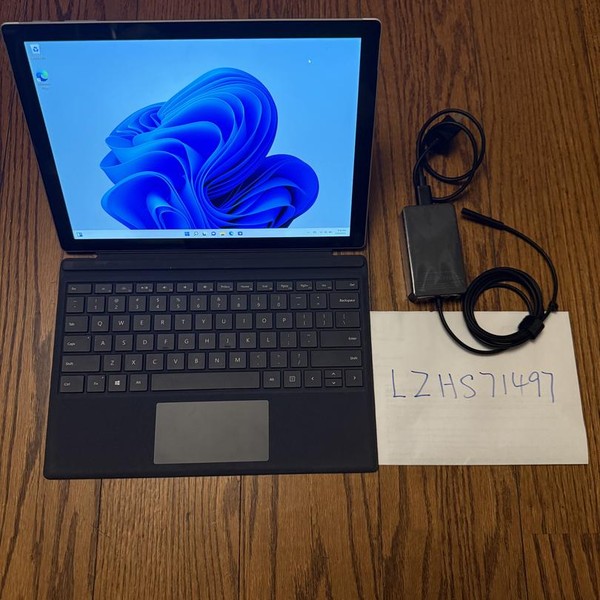 Microsoft Surface Pro 4 - 12.3 Inch - Wi-Fi, 256 GB, Silver, 8 GB