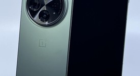 Good
													OnePlus Open - Unlocked, Green, 512 GB, 16 GB, photo 4 of 12