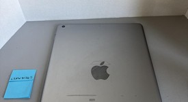 Fair
													Apple iPad 6th Gen - Wi-Fi, Gray, 32 GB, A1893, photo 3 of 7