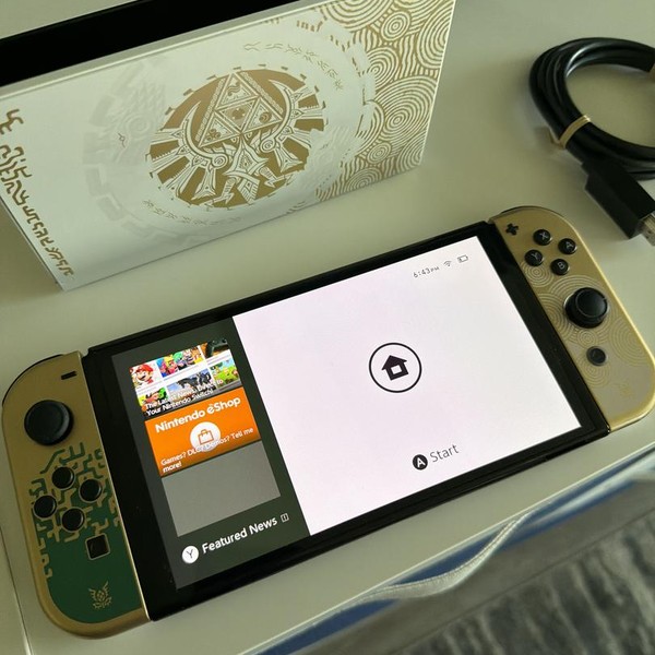 Nintendo Switch - OLED - 64 GB, White, The Legend of Zelda: Tears of the Kingdom Edition