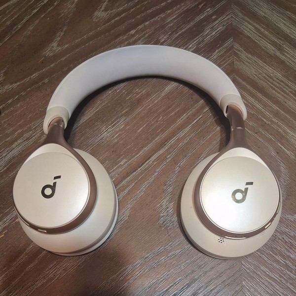 Soundcore Space One - Cream