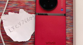 Good
													vivo X90 Pro Plus - Unlocked Non-US, Red, 256 GB, 12 GB, photo 4 of 9
