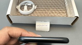 Mint
													Apple iPhone SE 3rd Gen 2022 - Unlocked, Midnight, 64 GB, A2595, photo 3 of 6