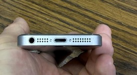 Good
													Apple iPhone SE 1st Gen 2016 - Verizon, Grey, 64 GB, A1662, photo 4 of 6