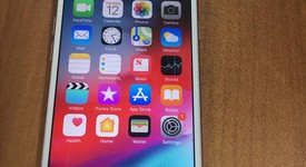 Good
													Apple iPhone 7 - Unlocked Non-US, Rose Gold, 32 GB, A1779, photo 2 of 6