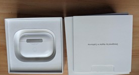 Used
													Apple AirPods Pro 2nd Gen - Lightning, photo 3 of 9