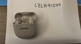 Used
													Bose QuietComfort Ultra Earbuds - White, photo 1 of 2