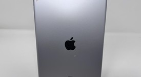 Good
													Apple iPad Pro 10.5" - Wi-Fi, Gray, 64 GB, photo 2 of 6