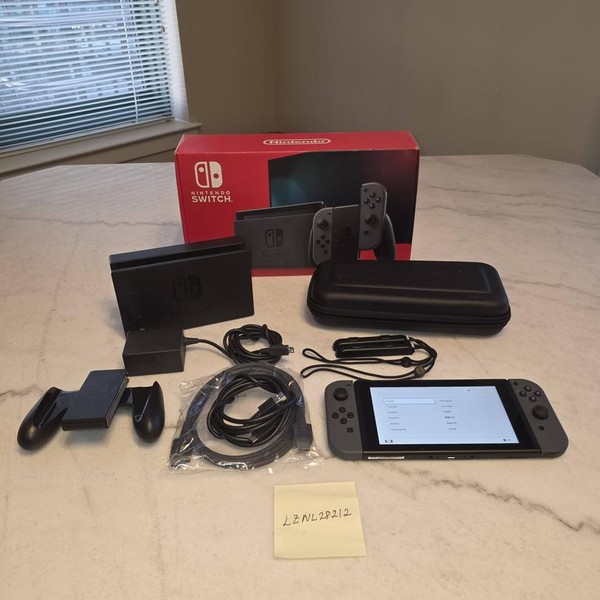 Nintendo Switch - 32 GB, Grey