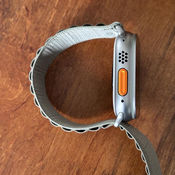 Apple Watch Ultra 2 49mm - Unlocked, Natural, A2986