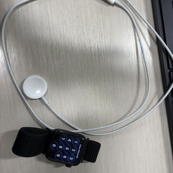 Apple Watch SE 2nd Gen 44mm - Unlocked, Midnight, A2727 - Cellular, Aluminum